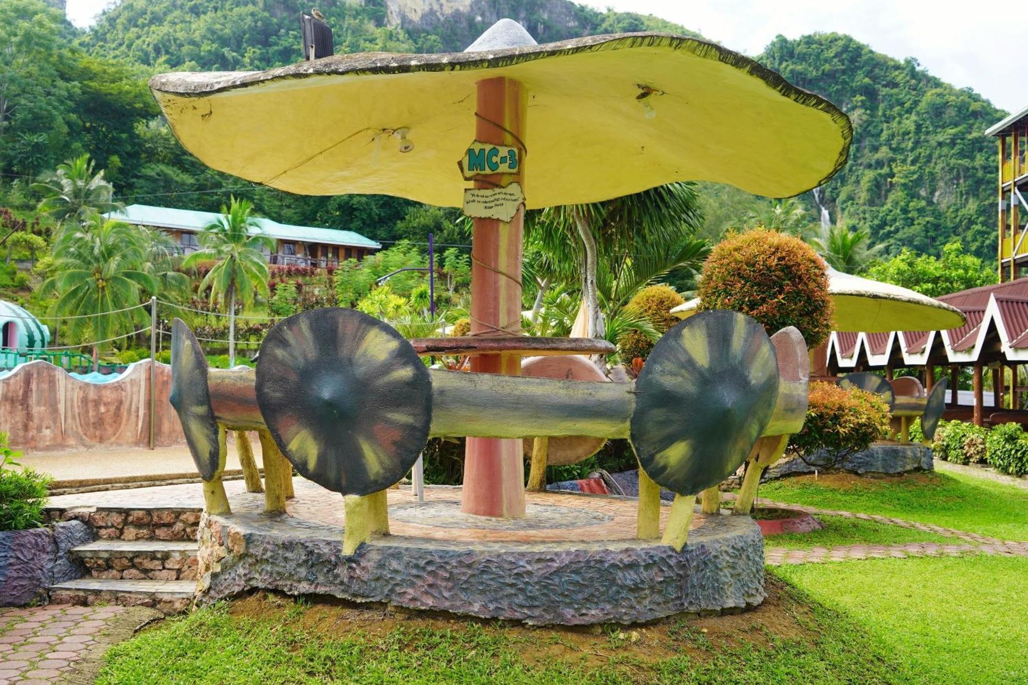 Hidden Valley Mountain And Wavepool Resort Pinamungahan Exterior photo